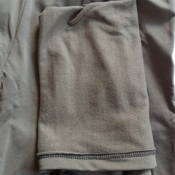 Last L!!! Green cozy yoga workout set - Picture 7 of 8